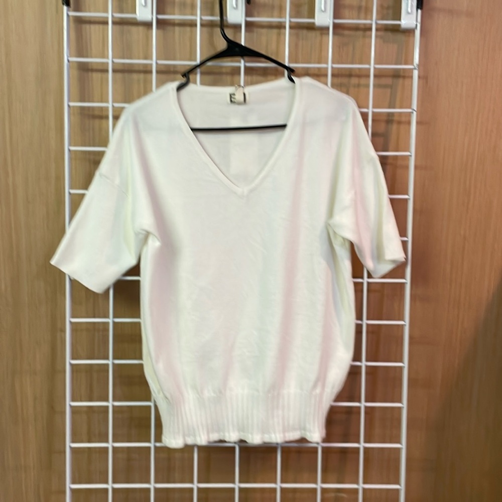 MO:Vint Ivory V neck short sleeve sweater. NWT